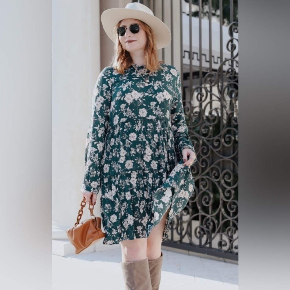 Knox Rose Long Sleeve Green and Ivory Floral Layered Peasant Style Dress Medium.